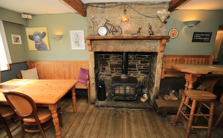 Spring Rock Inn, Greetland