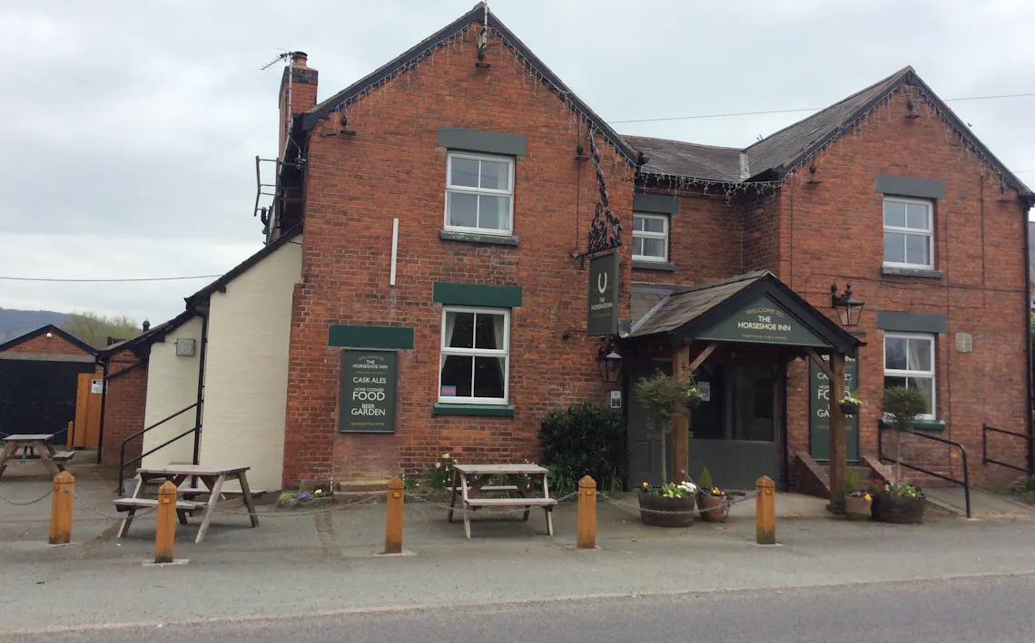The Horseshoe Inn, photo 2